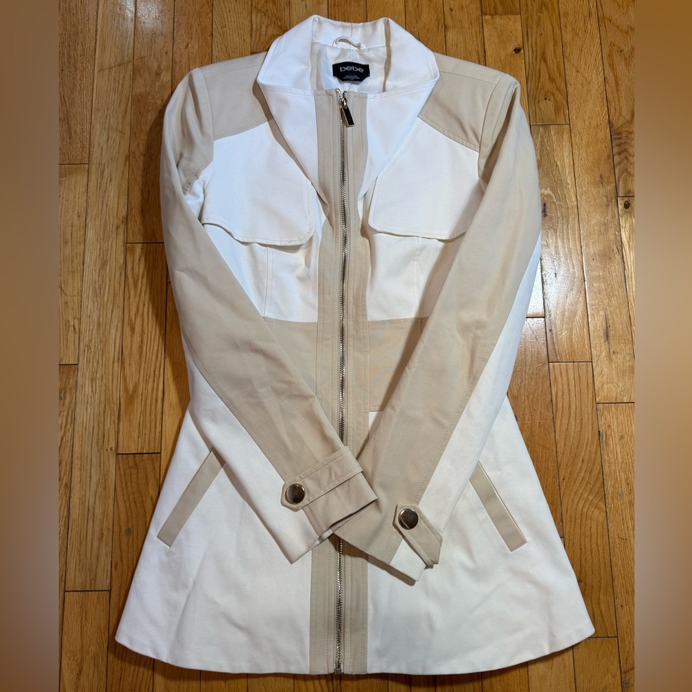 Women's Beige and White Jacket #610